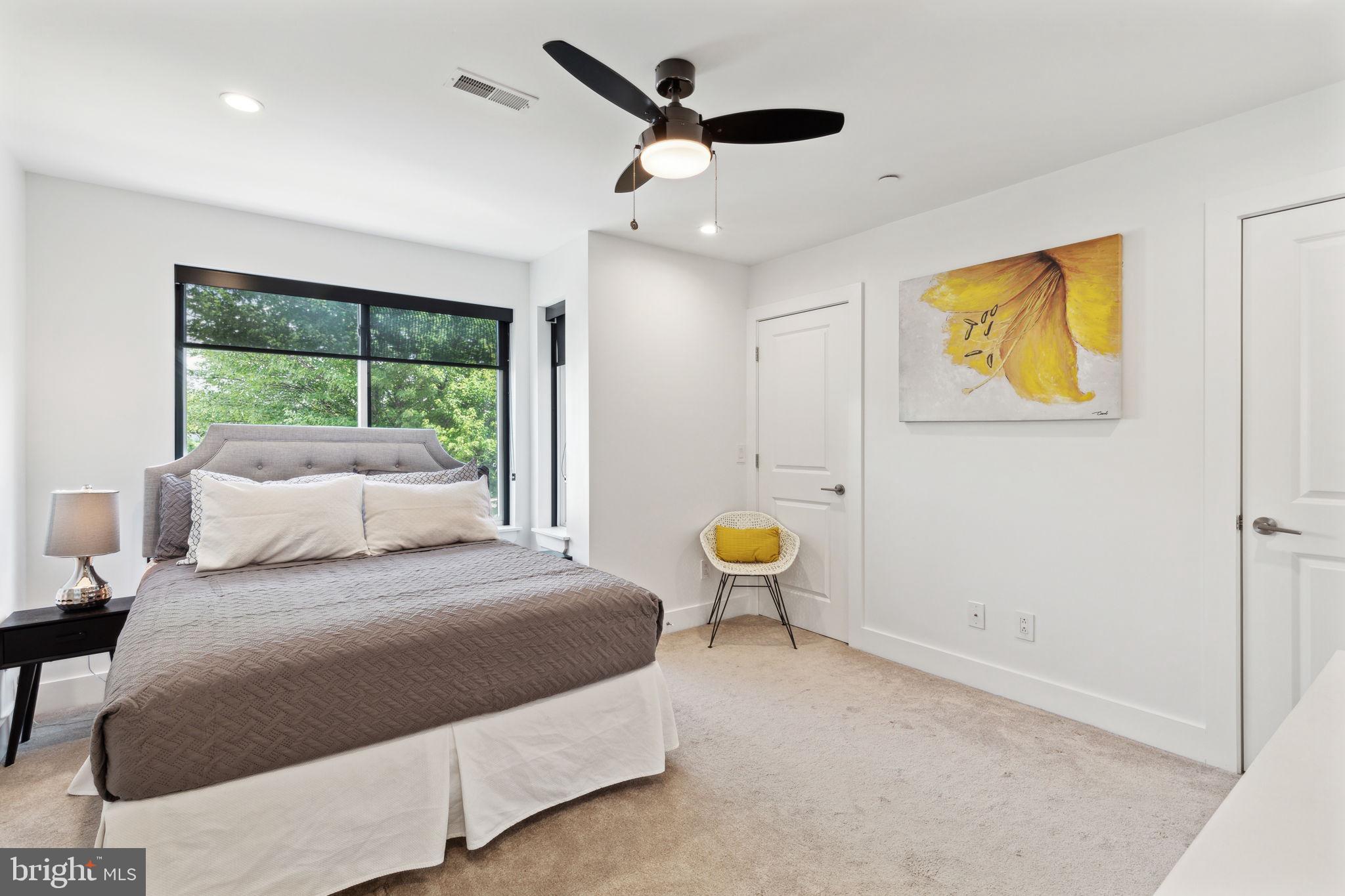 OLDE KENSINGTON - Residential Lease