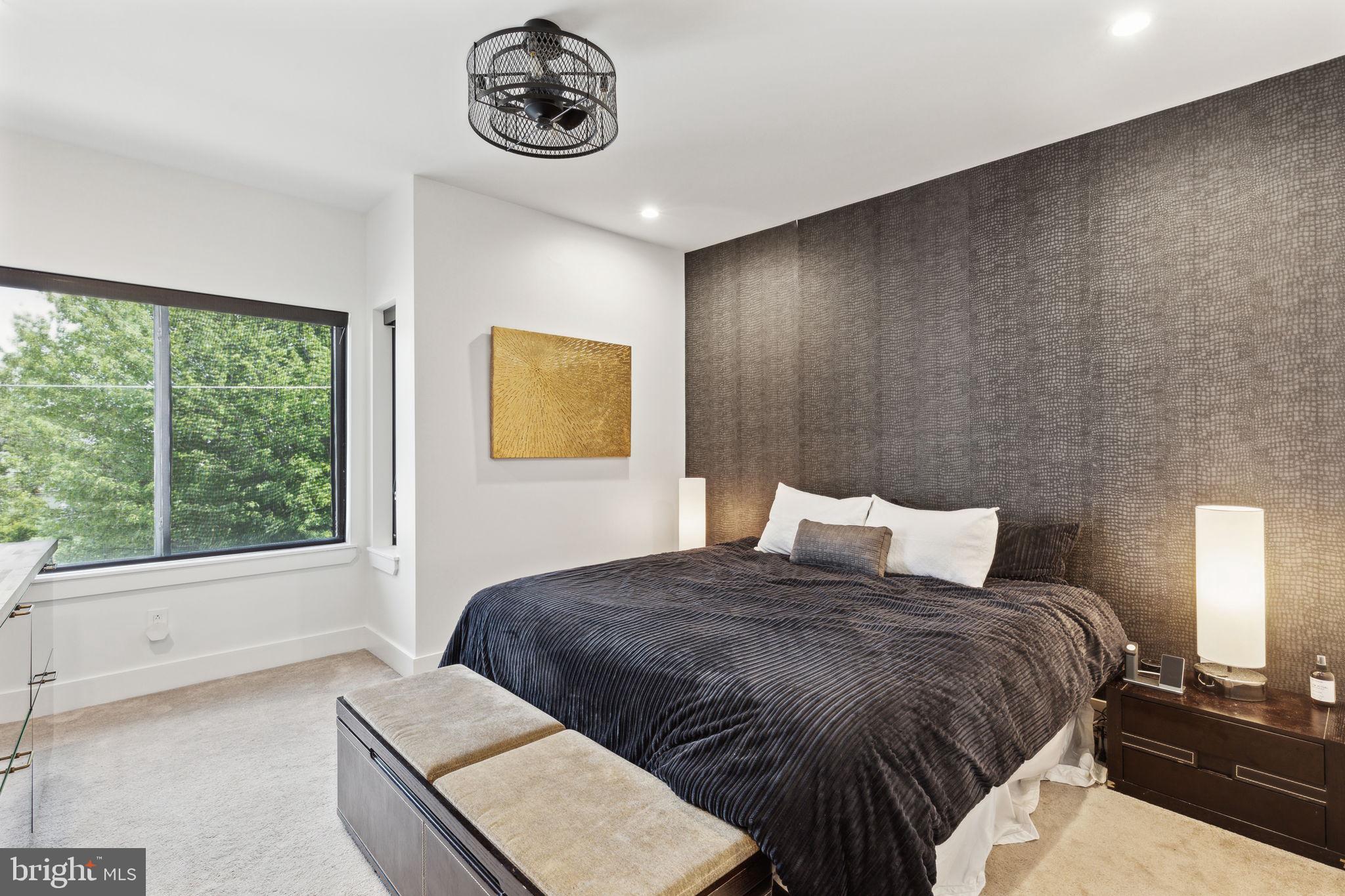 OLDE KENSINGTON - Residential Lease