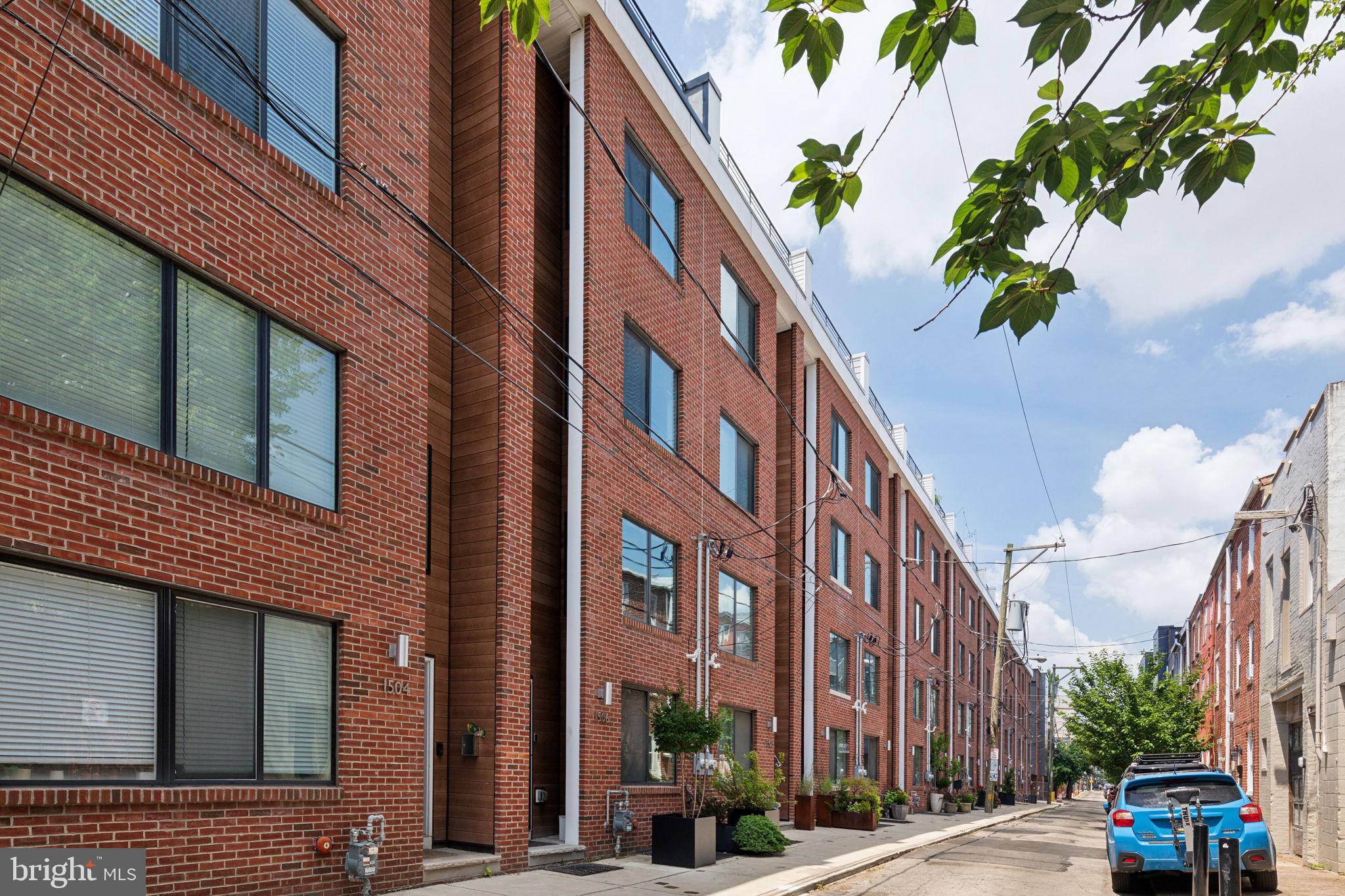 OLDE KENSINGTON - Residential Lease