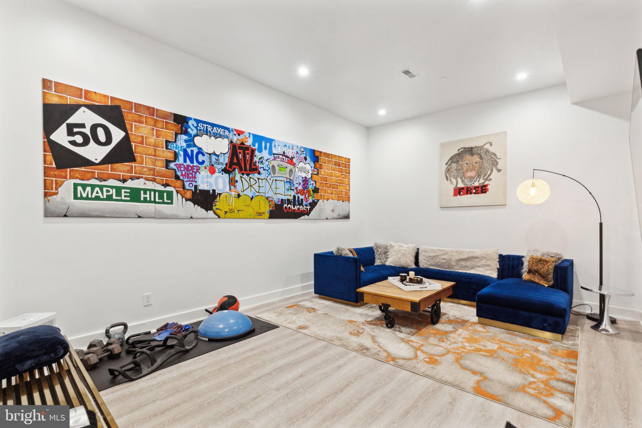 OLDE KENSINGTON - Residential Lease