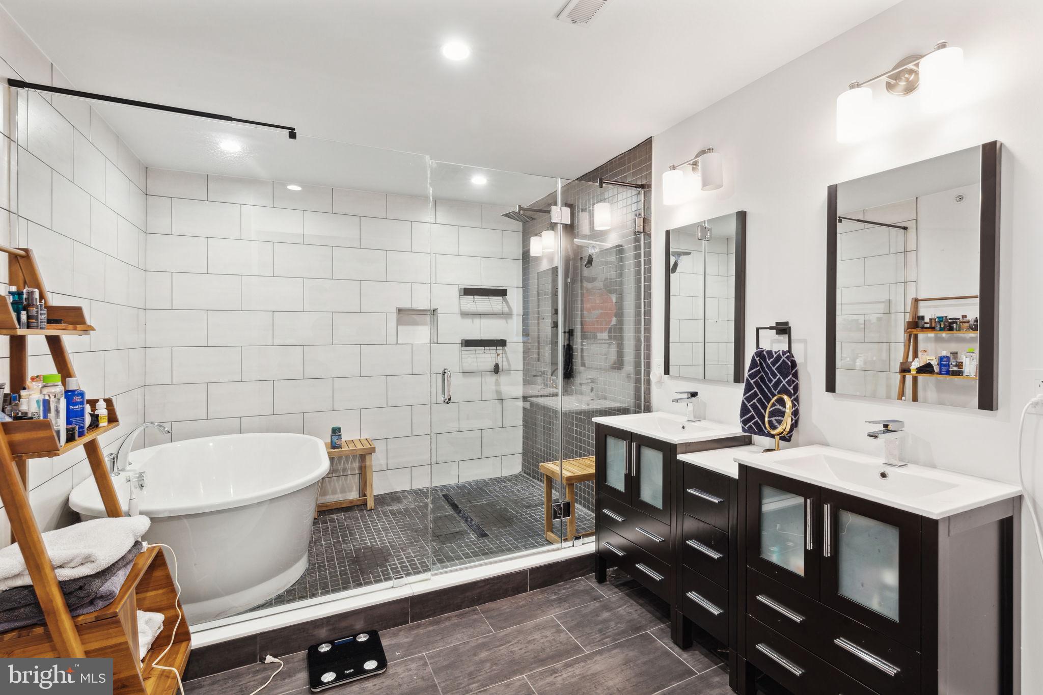 OLDE KENSINGTON - Residential Lease