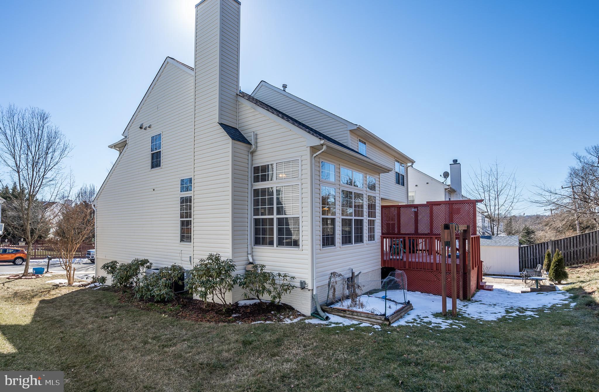 POTOMAC CROSSING - Residential