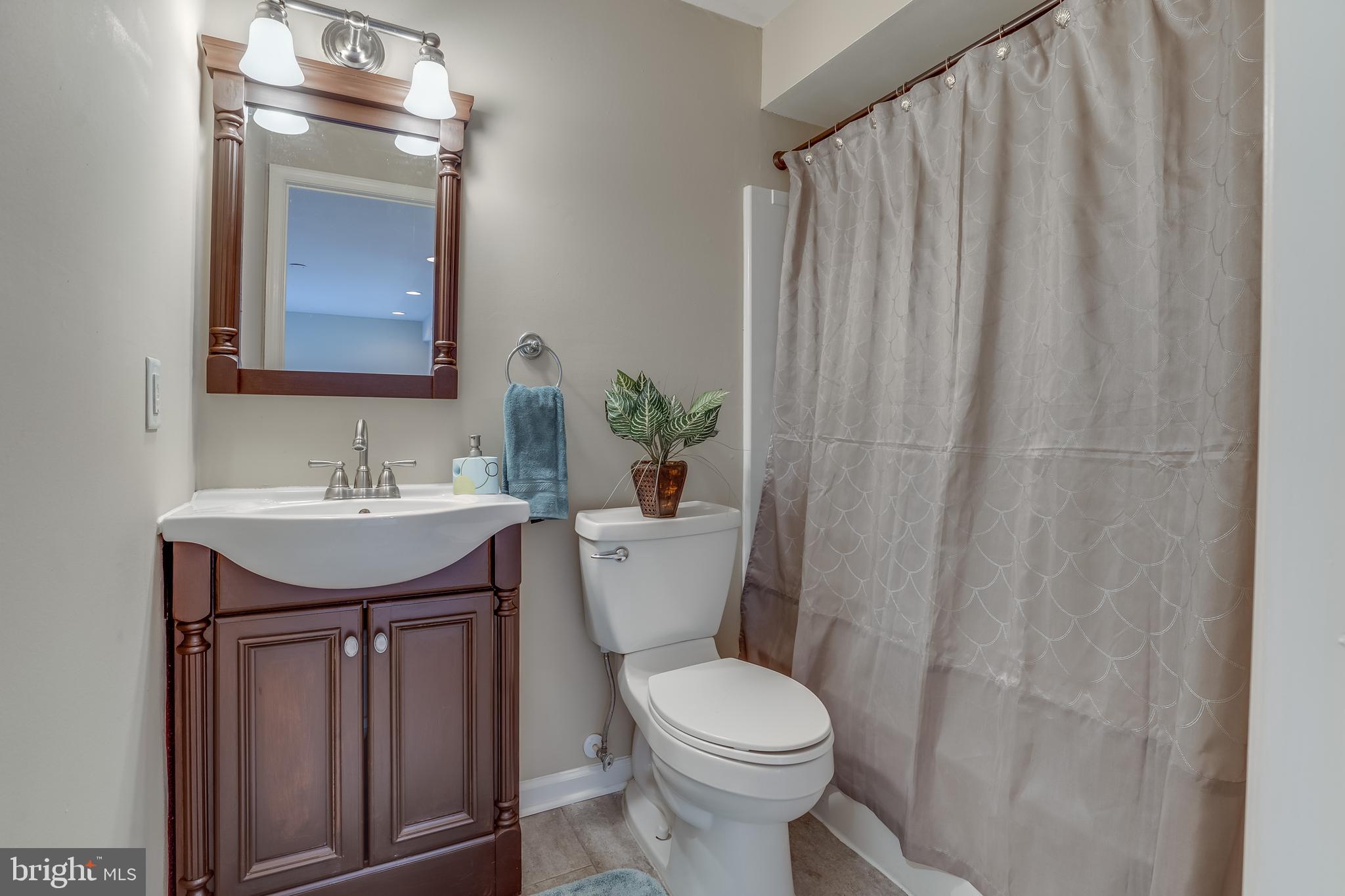 POTOMAC CROSSING - Residential