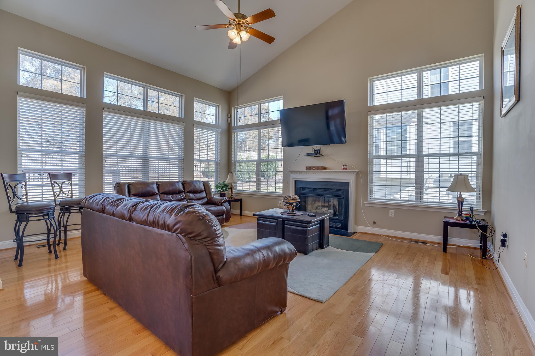 POTOMAC CROSSING - Residential