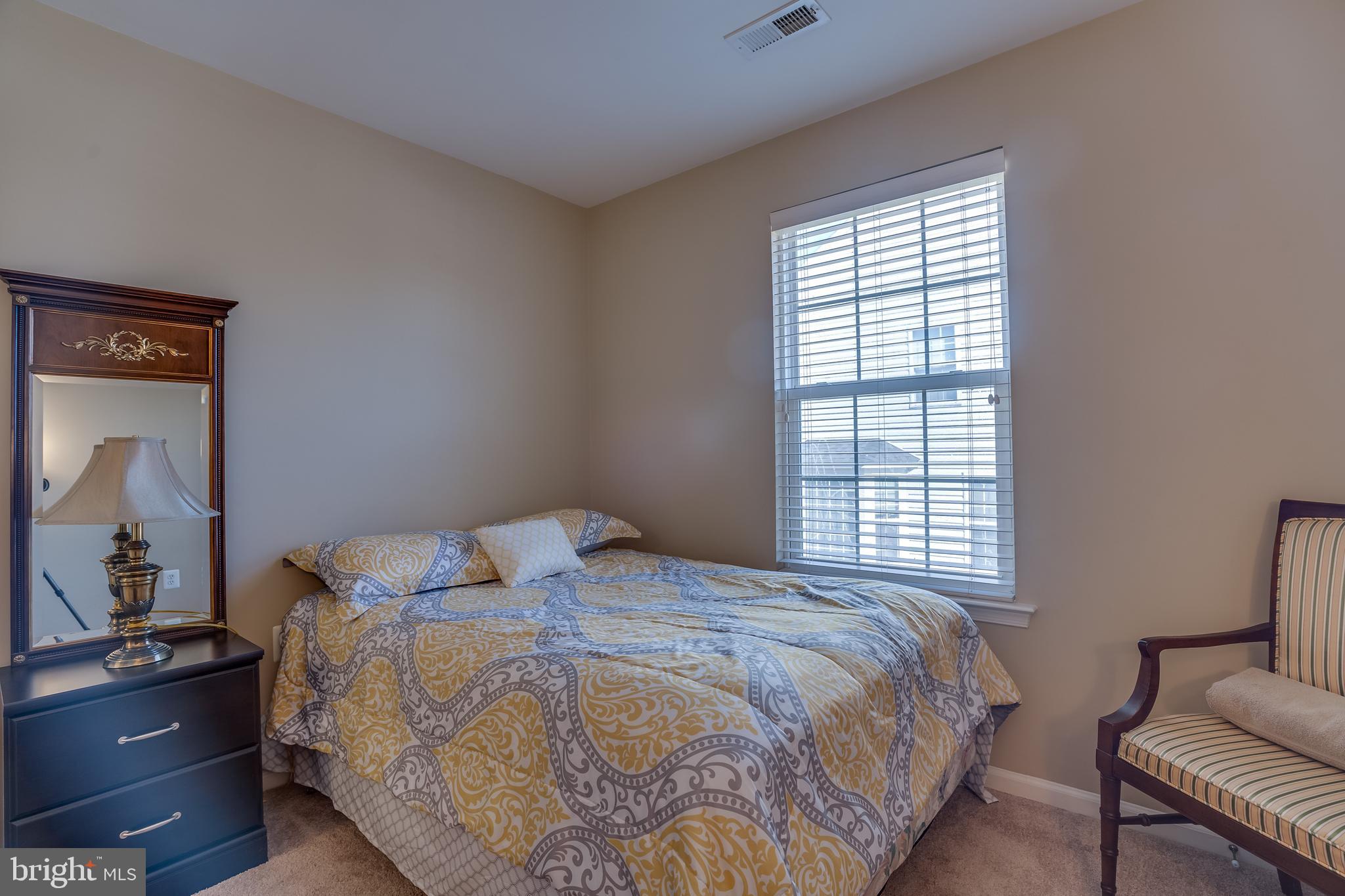 POTOMAC CROSSING - Residential