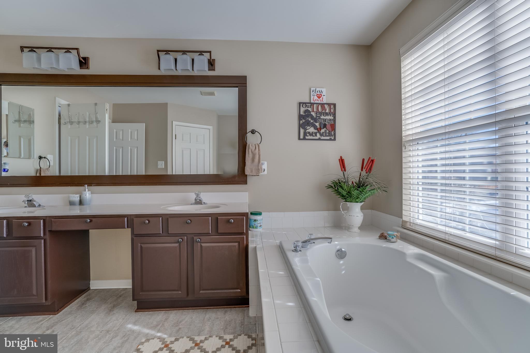 POTOMAC CROSSING - Residential