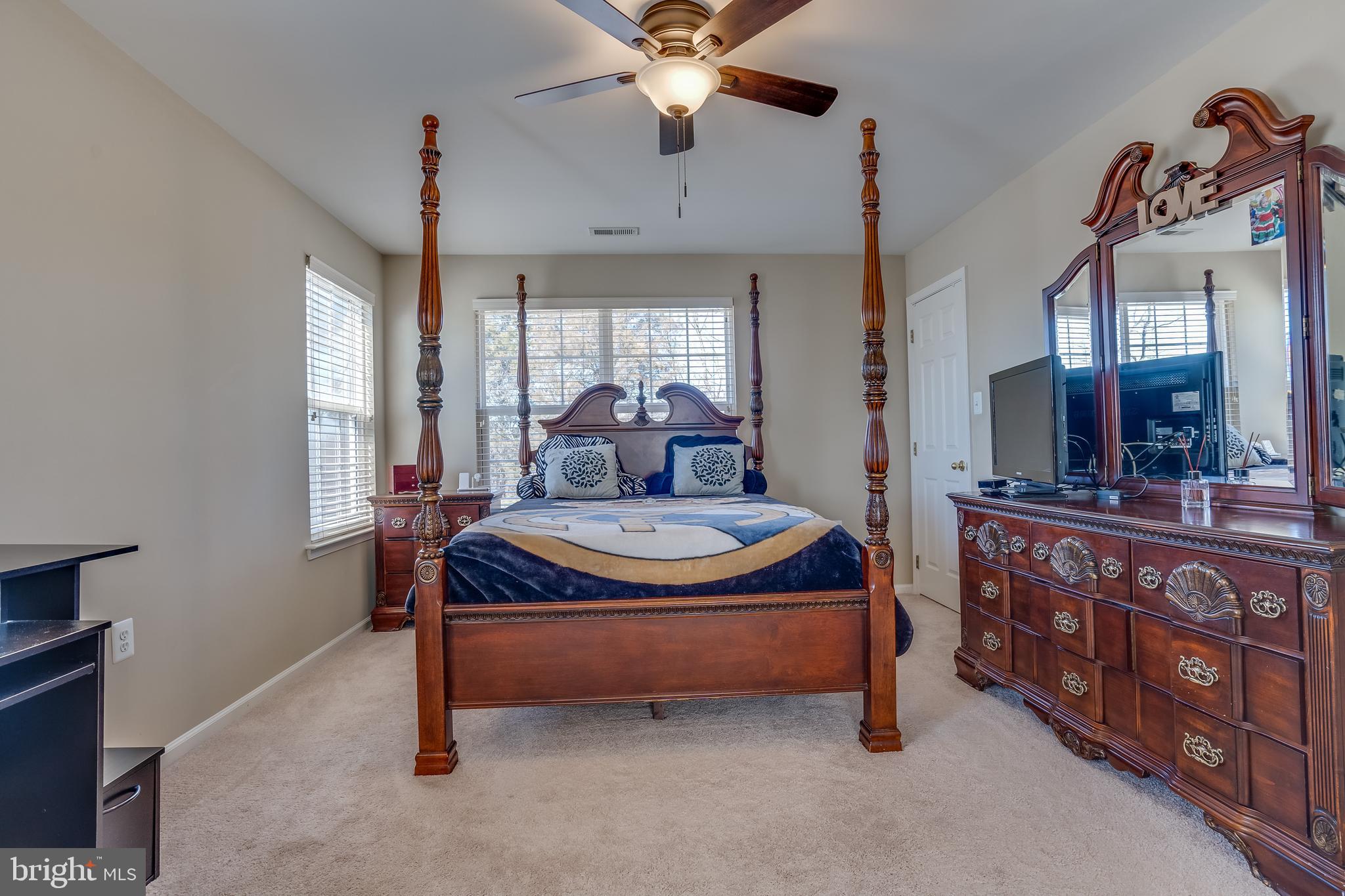 POTOMAC CROSSING - Residential