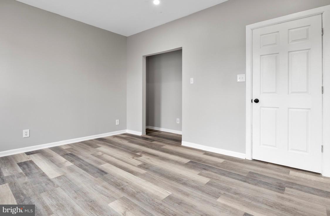 COLUMBIA - Commercial Sale