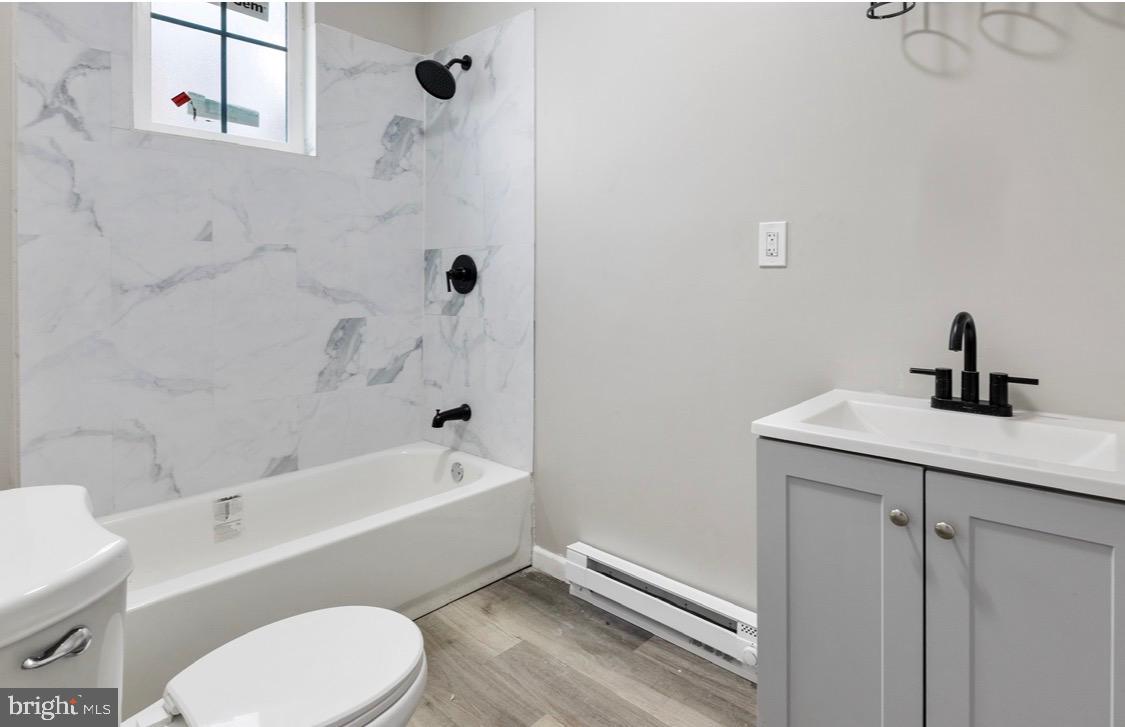 COLUMBIA - Commercial Sale