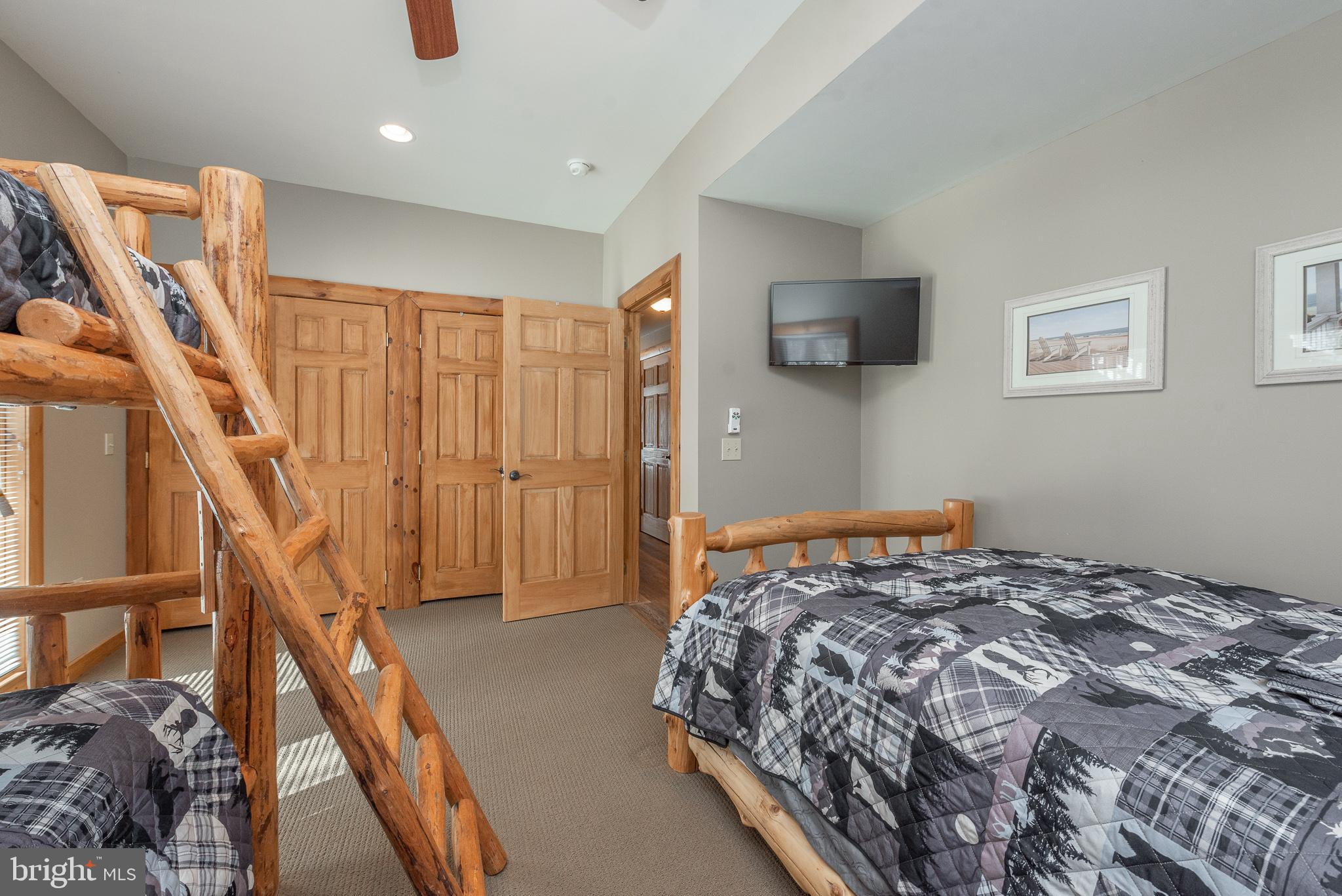 DEEP CREEK HIGHLANDS - Residential