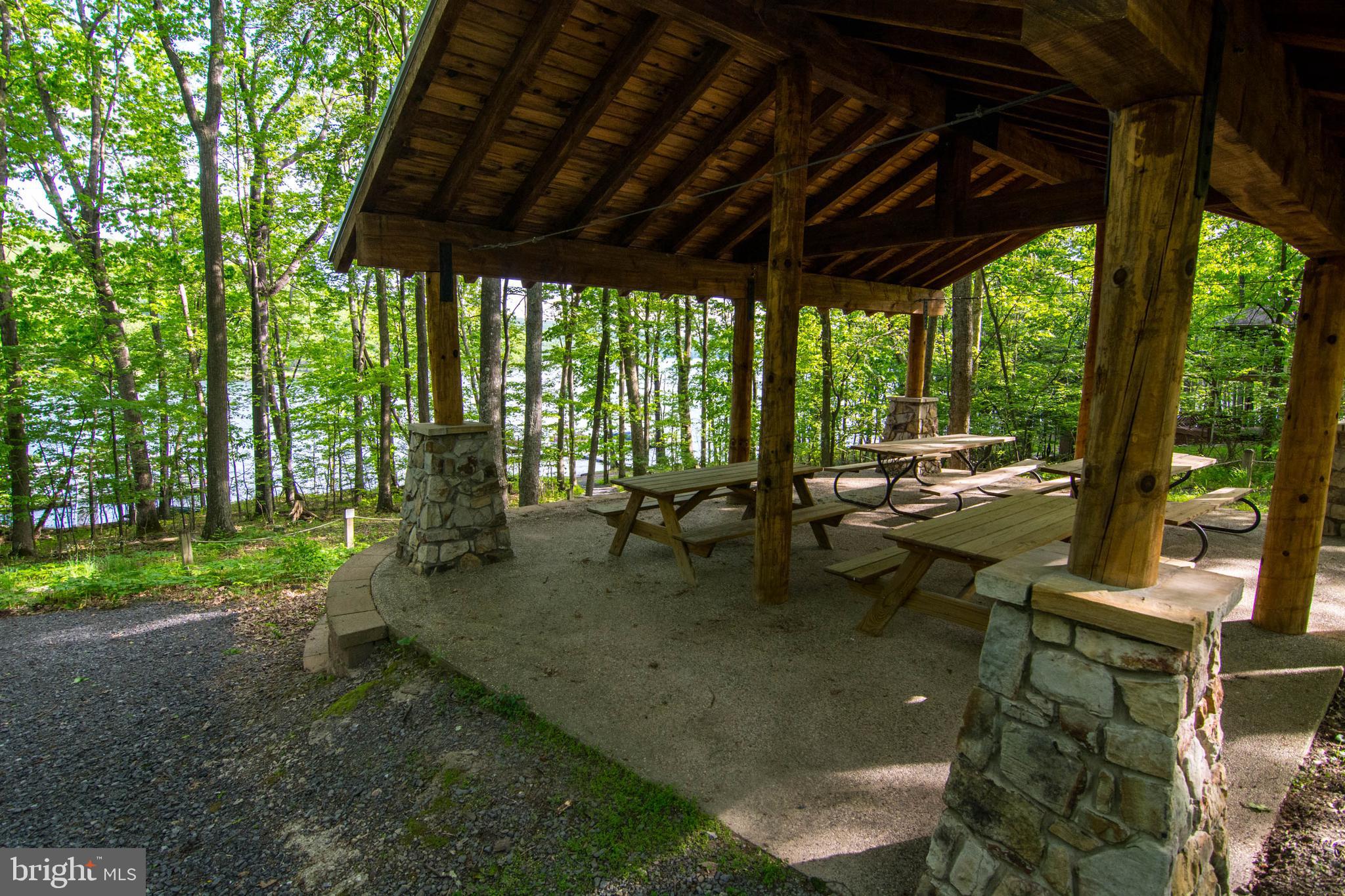 DEEP CREEK HIGHLANDS - Residential