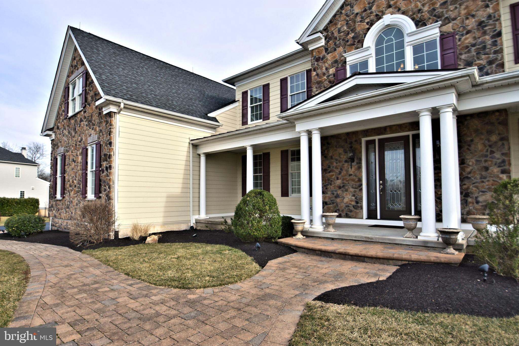 CHAPMANS CORNER - Residential