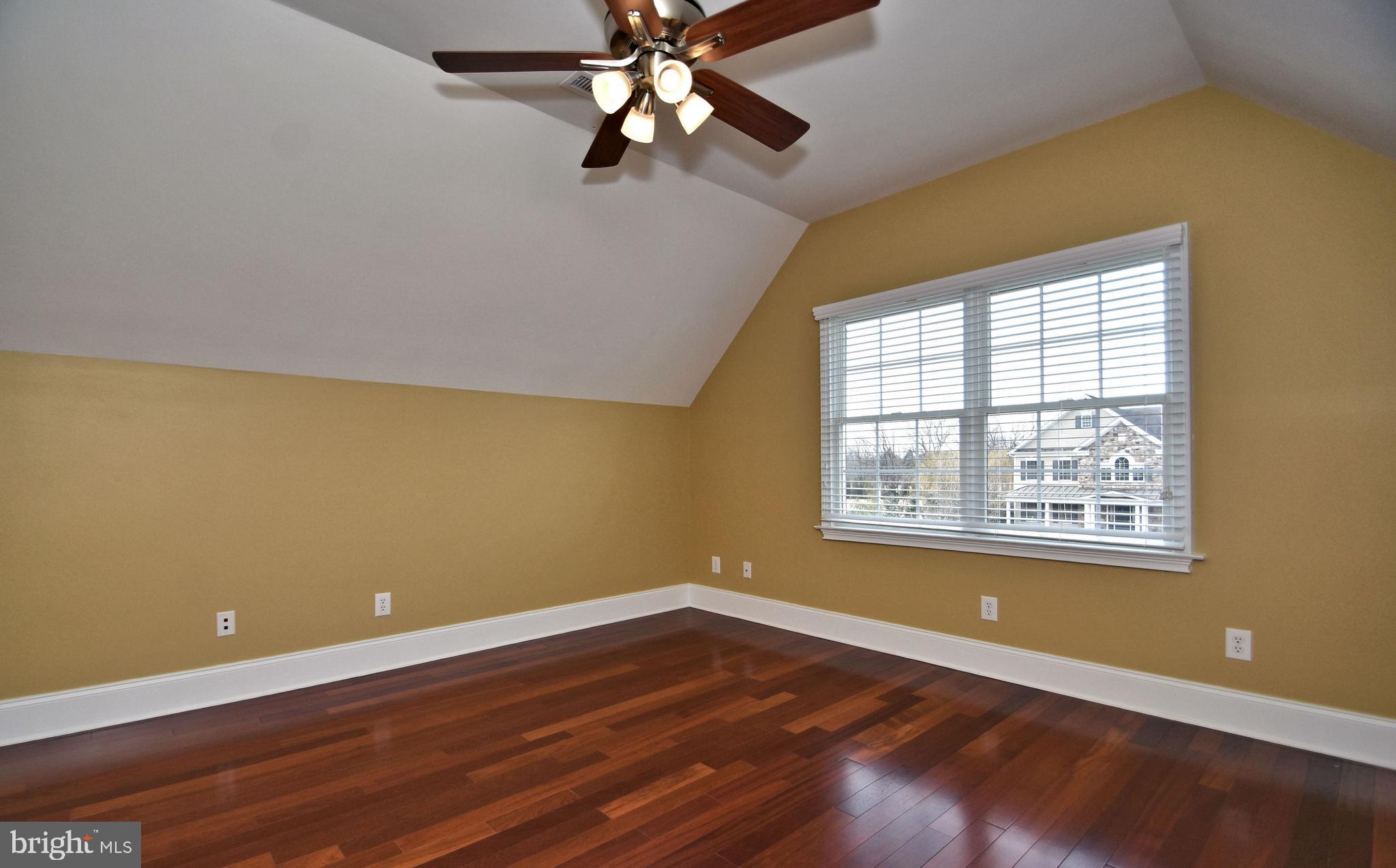 CHAPMANS CORNER - Residential