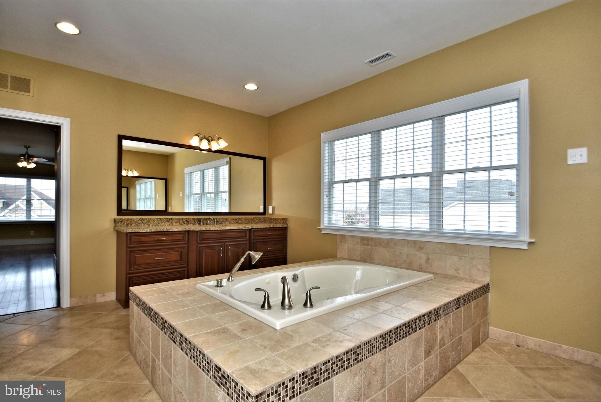 CHAPMANS CORNER - Residential