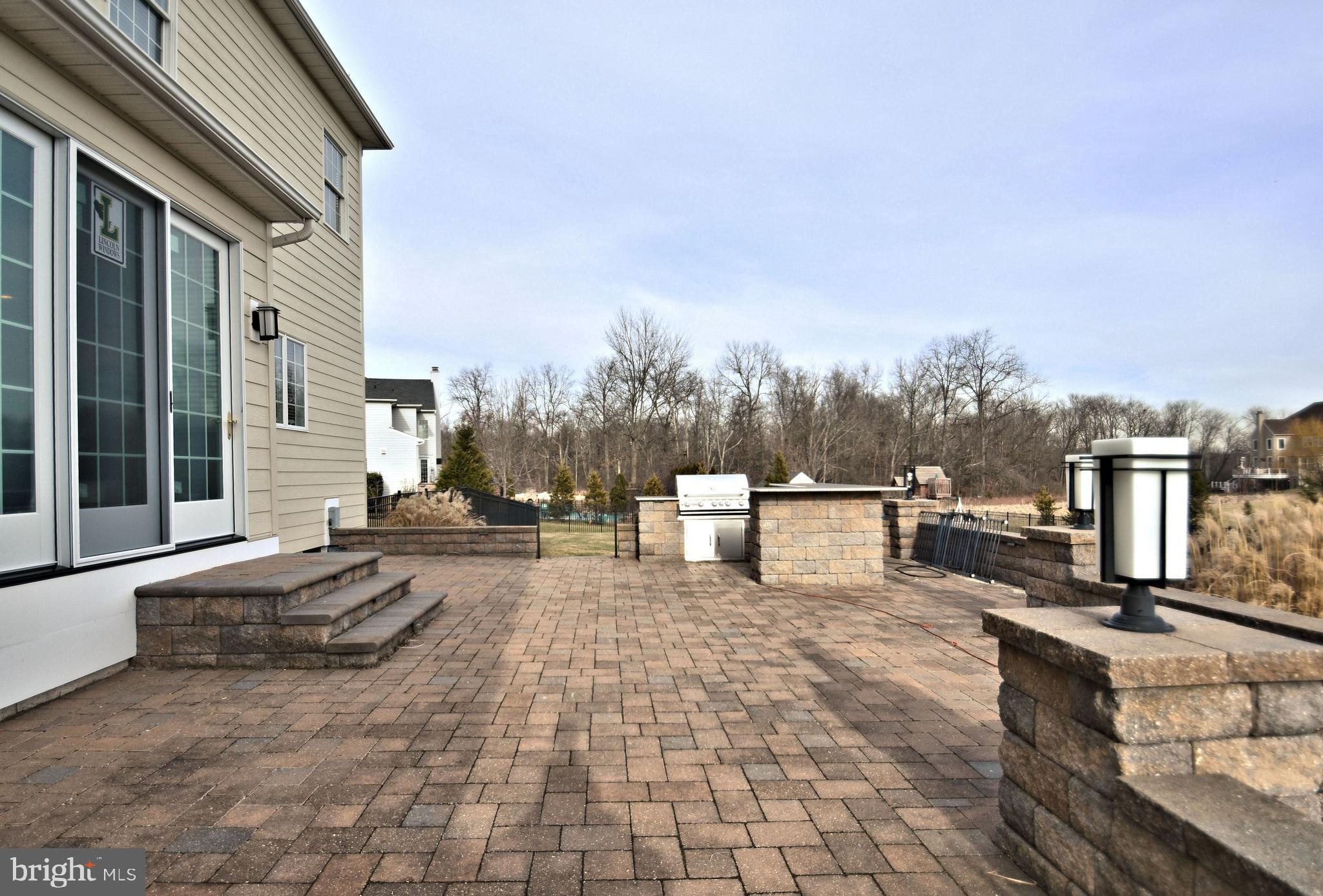 CHAPMANS CORNER - Residential