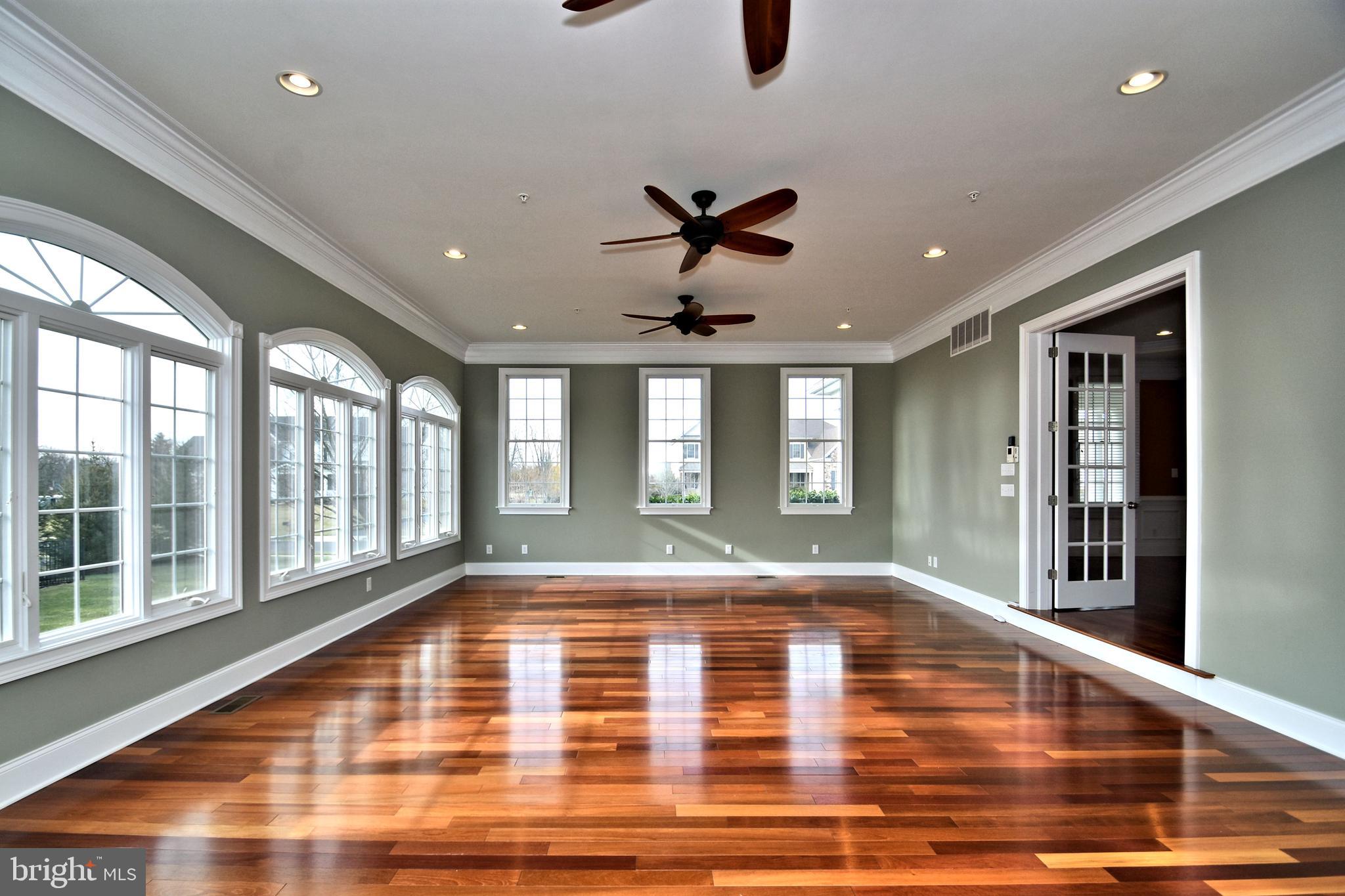 CHAPMANS CORNER - Residential