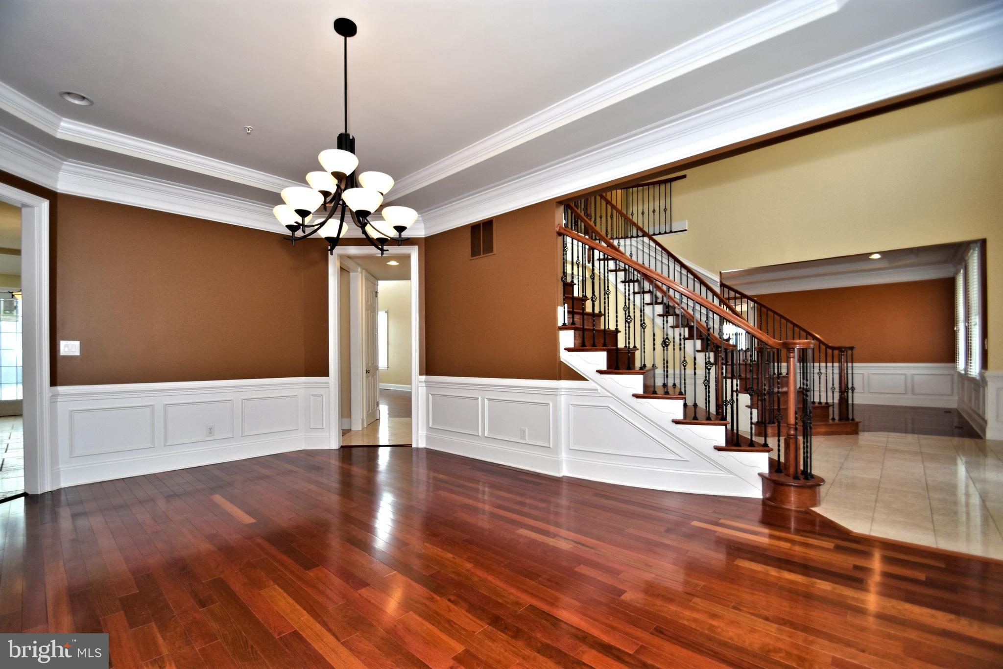 CHAPMANS CORNER - Residential