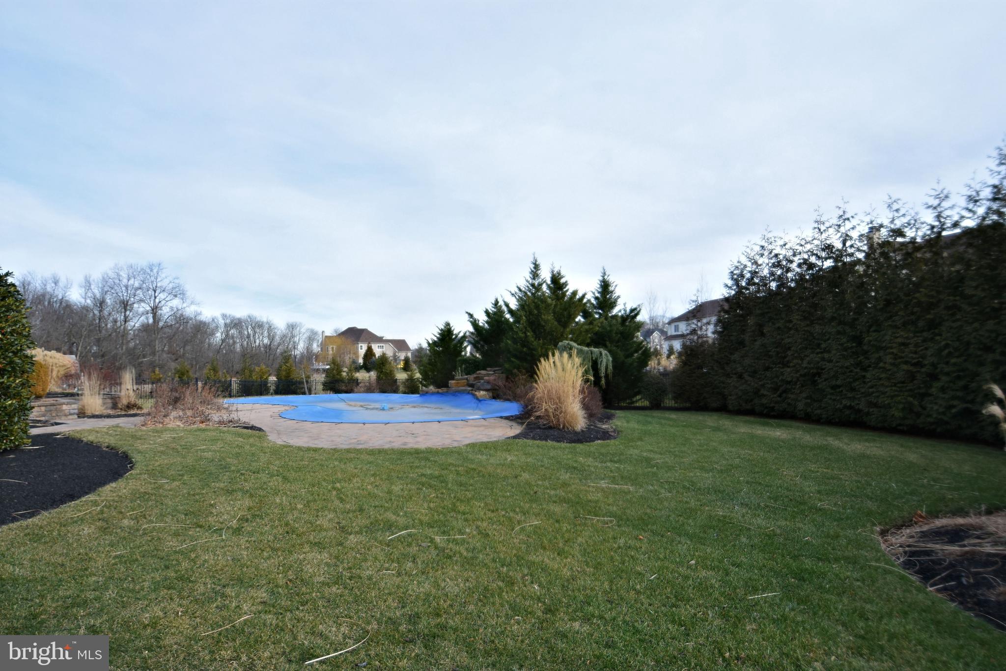 CHAPMANS CORNER - Residential