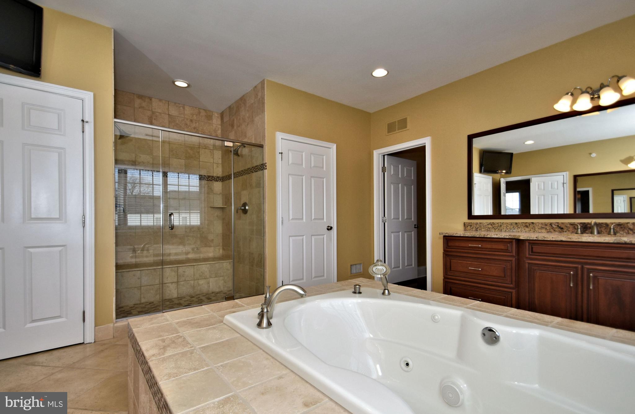 CHAPMANS CORNER - Residential