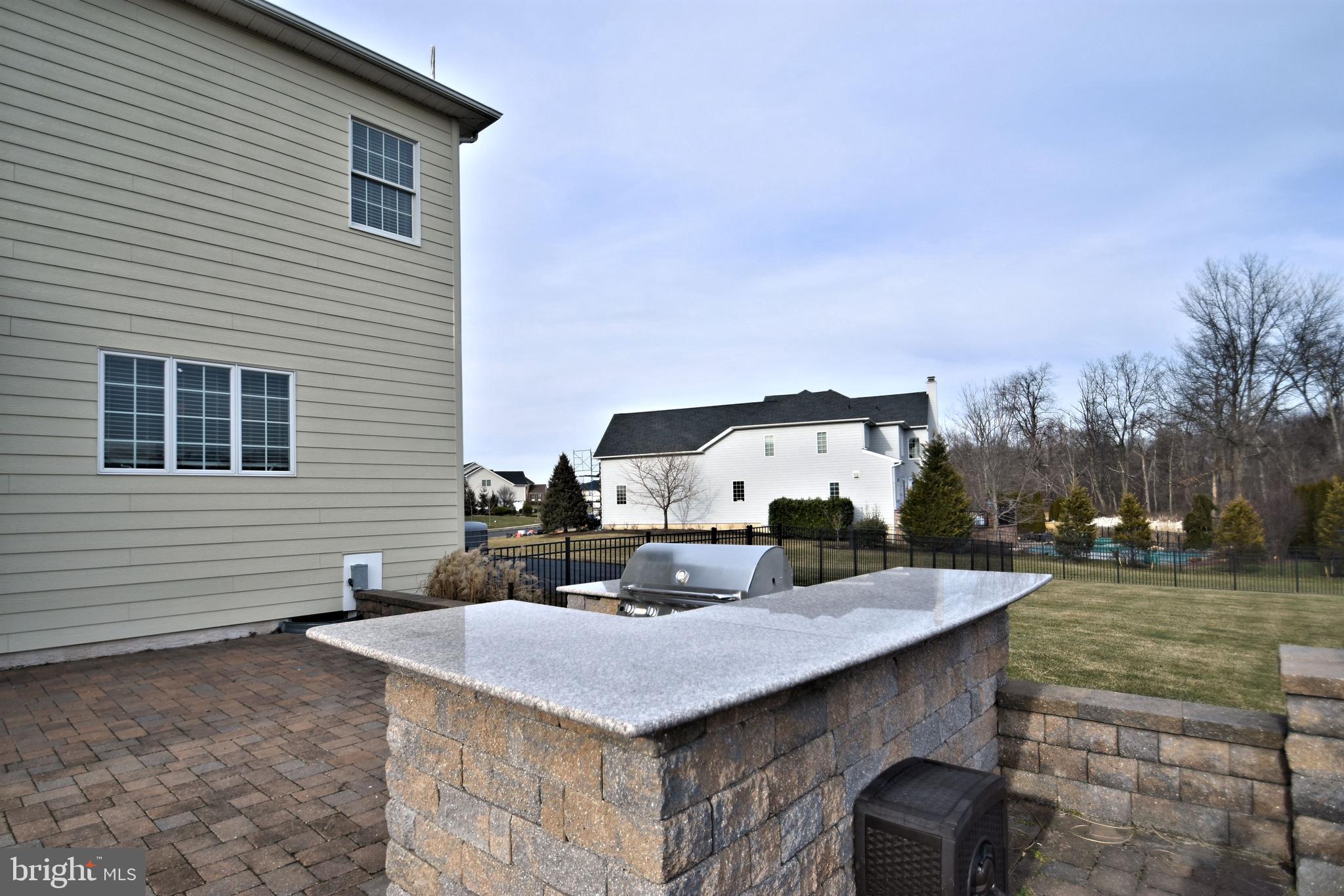 CHAPMANS CORNER - Residential