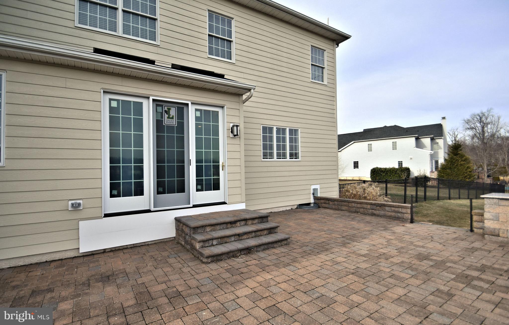 CHAPMANS CORNER - Residential