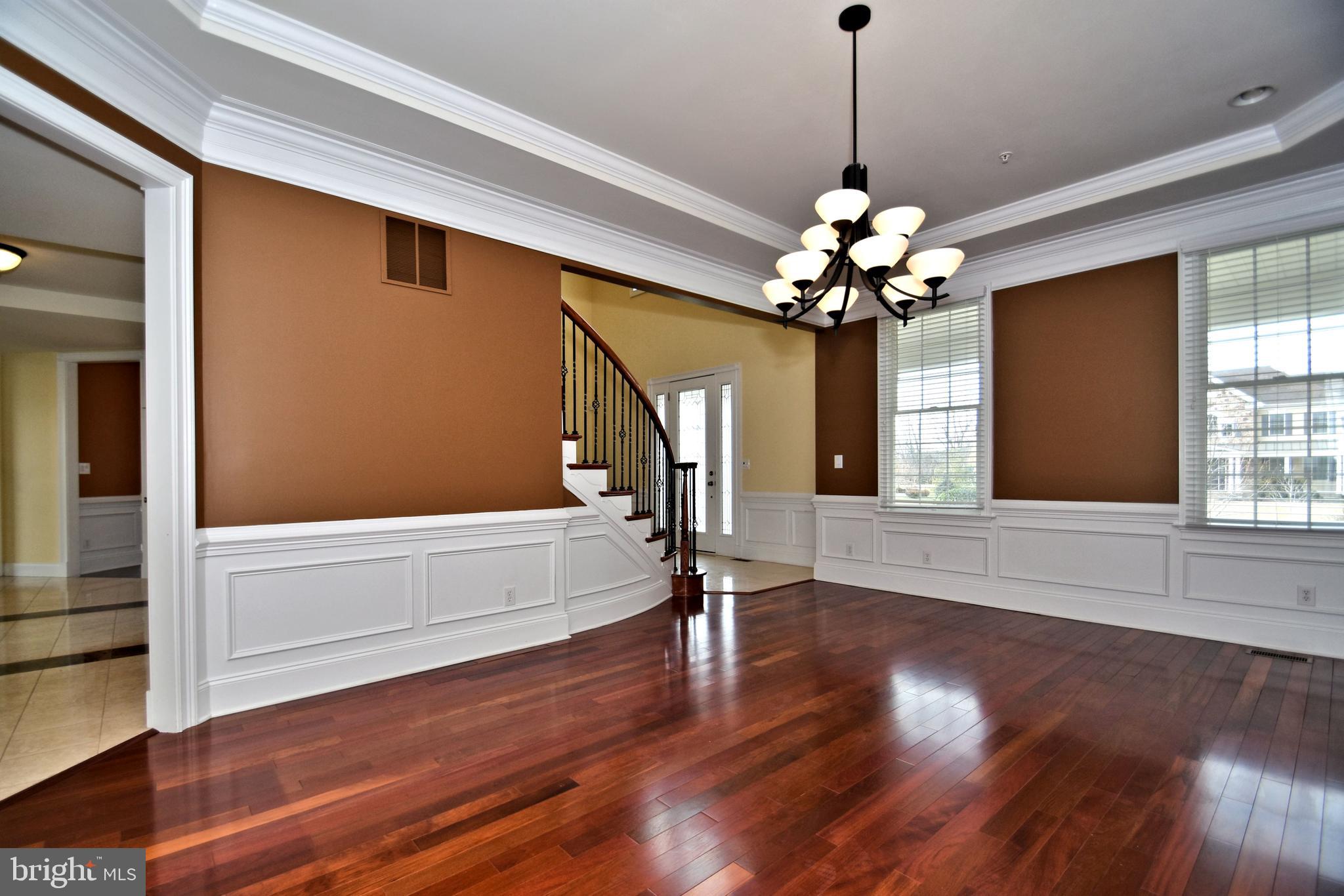 CHAPMANS CORNER - Residential