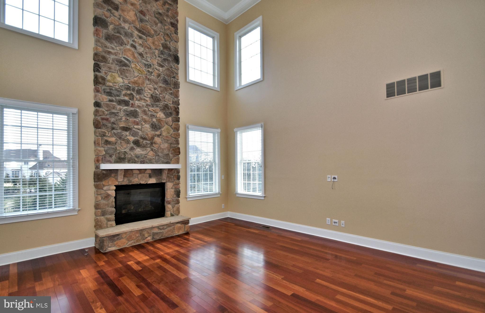 CHAPMANS CORNER - Residential