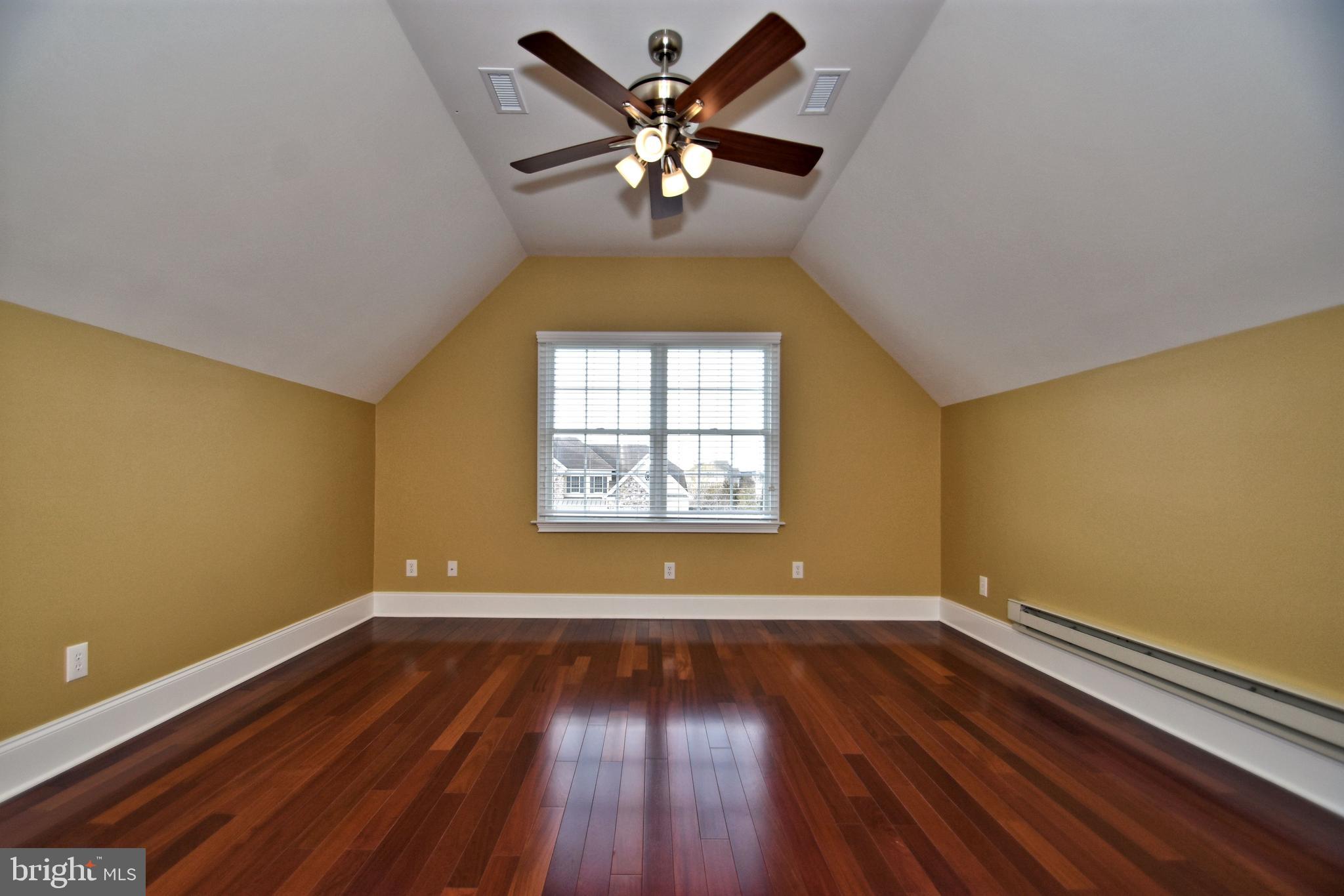 CHAPMANS CORNER - Residential