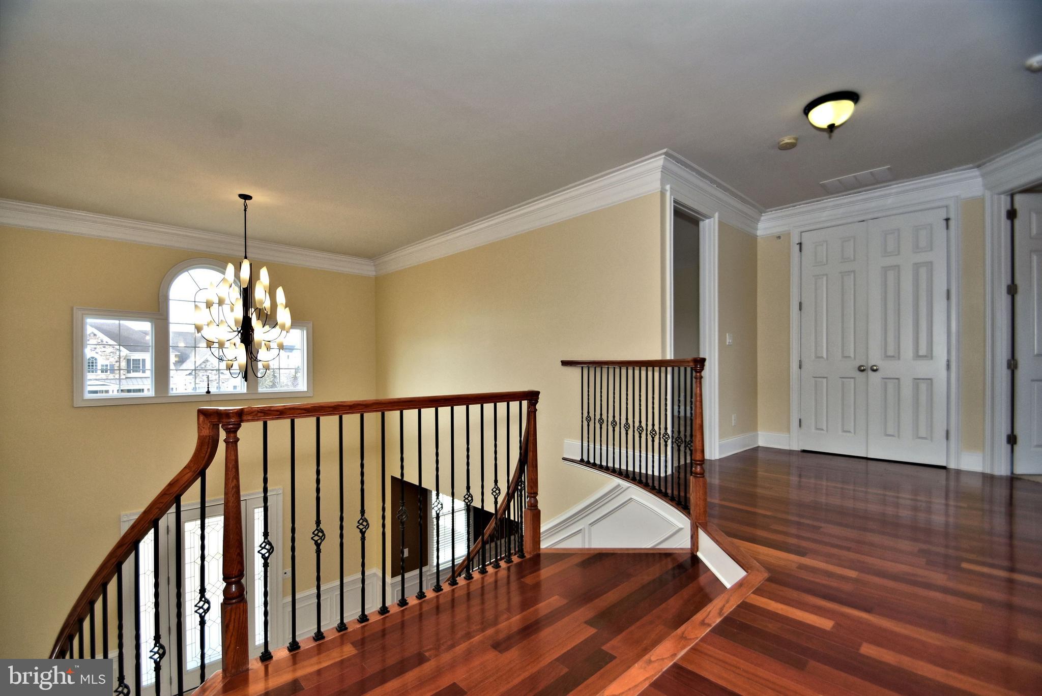 CHAPMANS CORNER - Residential