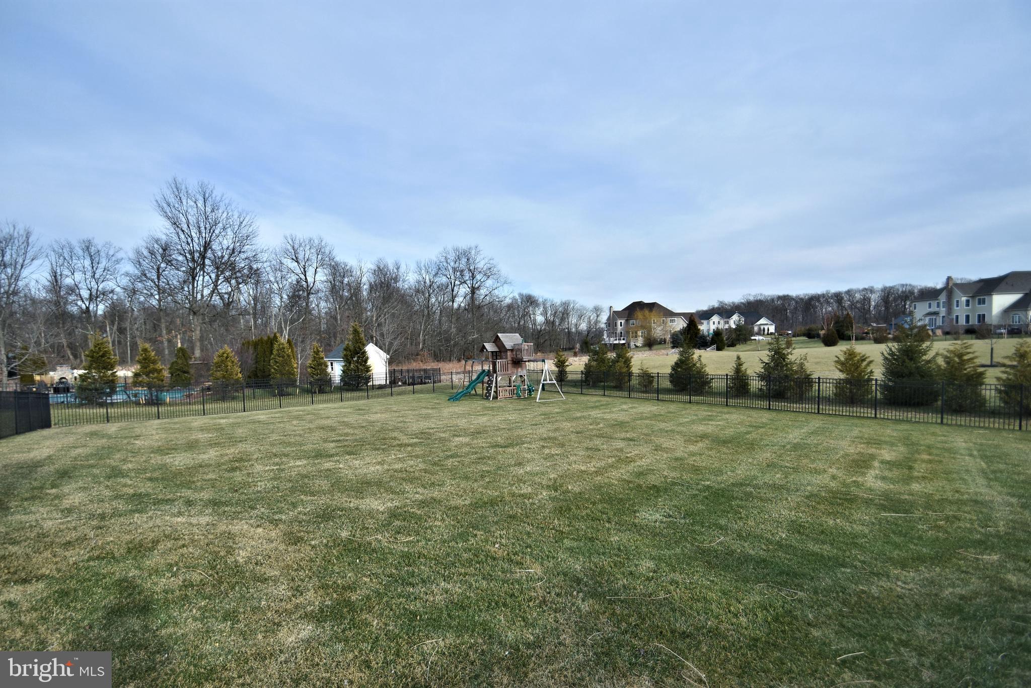 CHAPMANS CORNER - Residential