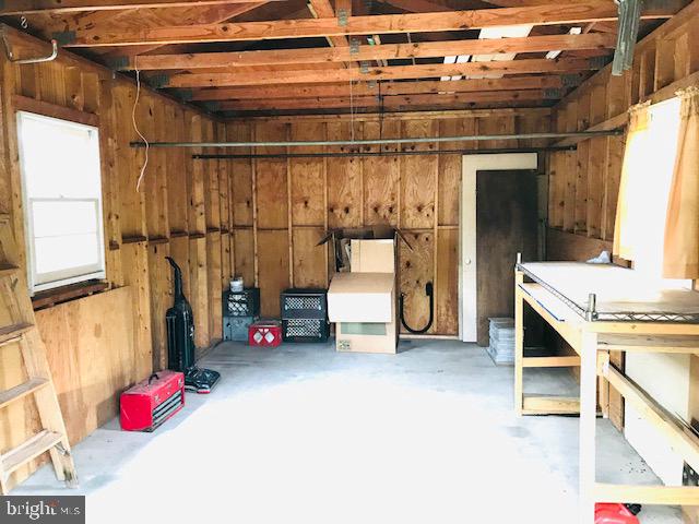 LOWENBACH - Residential Lease