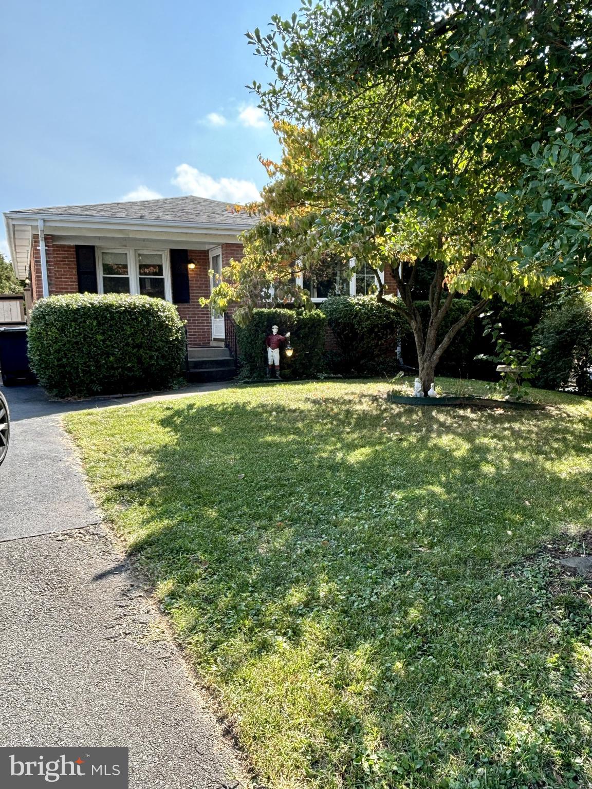 LOWENBACH - Residential Lease