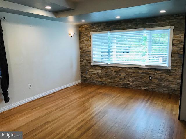 LOWENBACH - Residential Lease