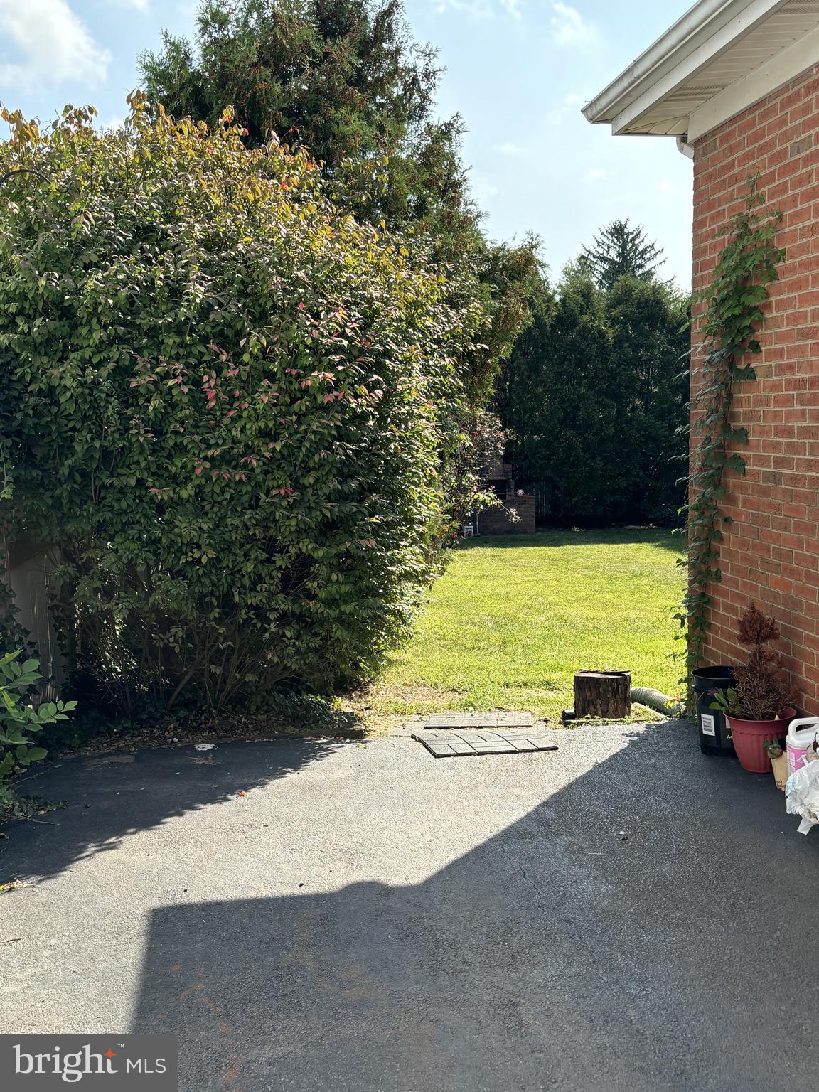 LOWENBACH - Residential Lease