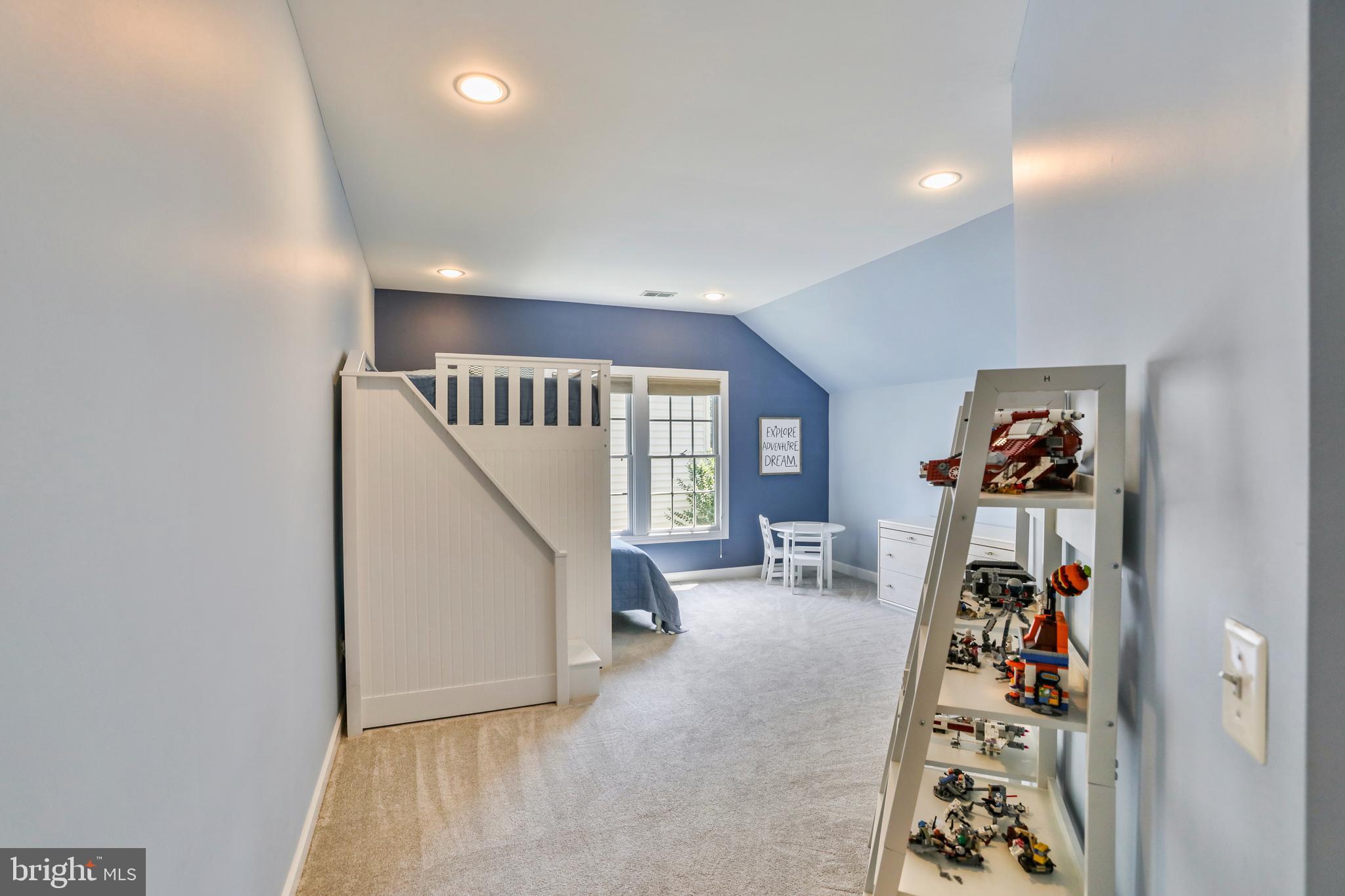 RIVER CREEK - Residential