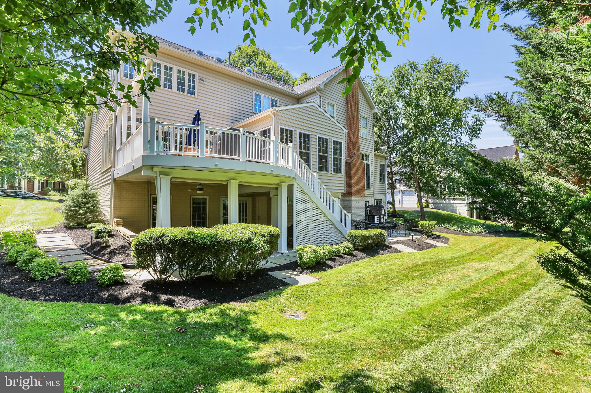 RIVER CREEK - Residential