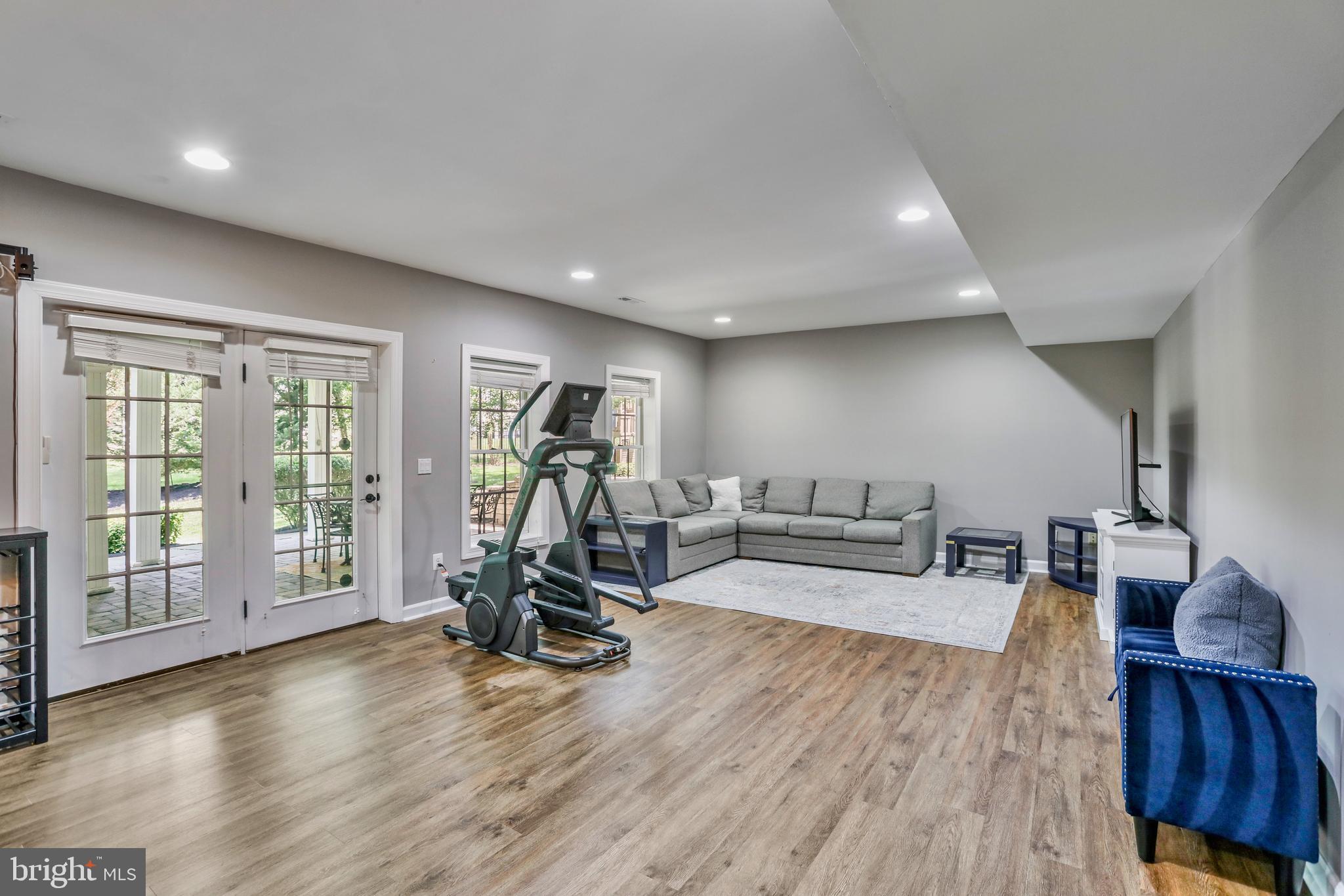 RIVER CREEK - Residential