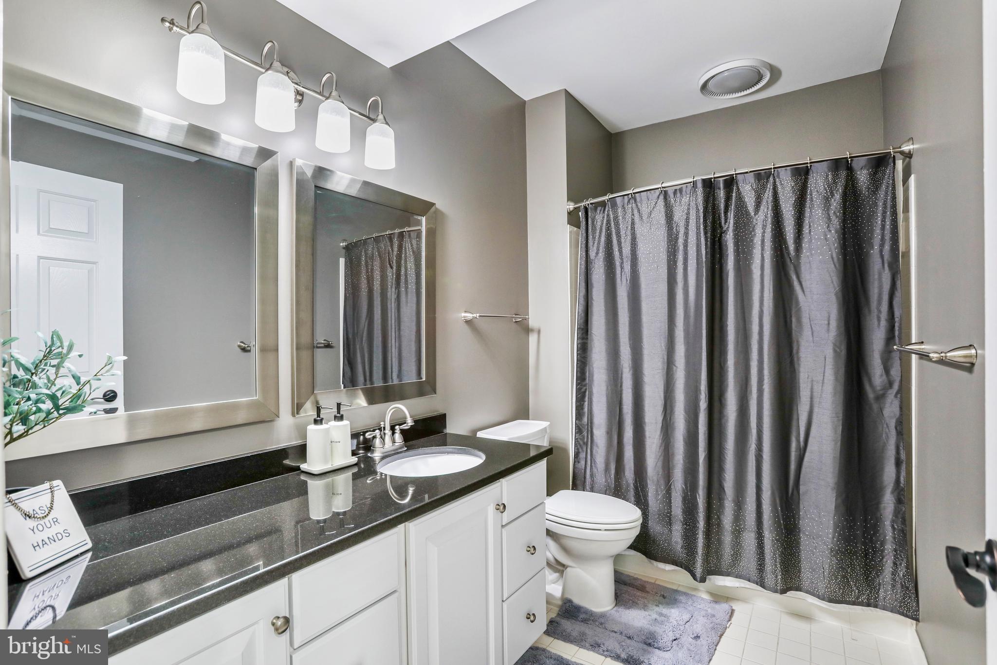 RIVER CREEK - Residential