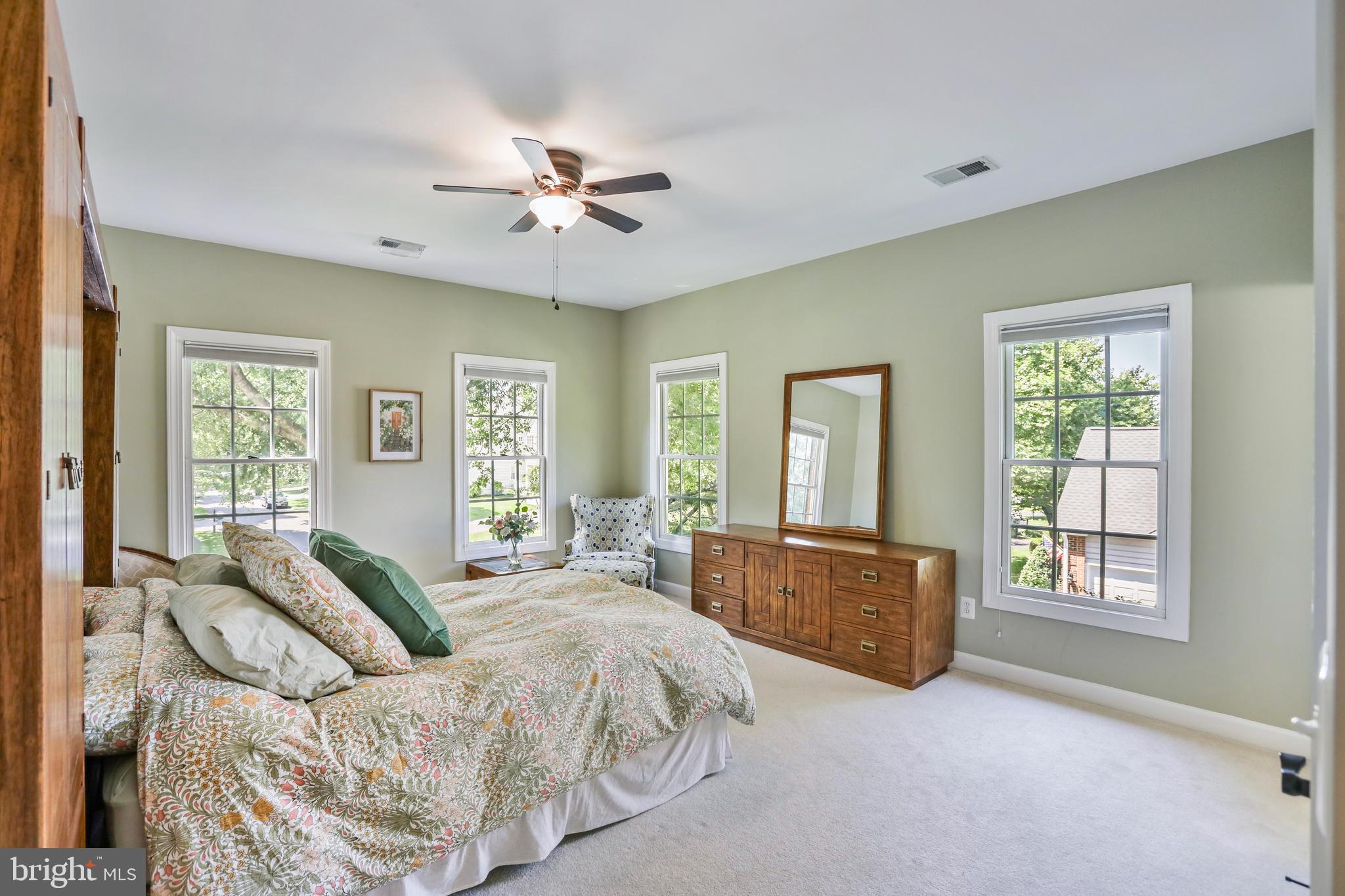 RIVER CREEK - Residential