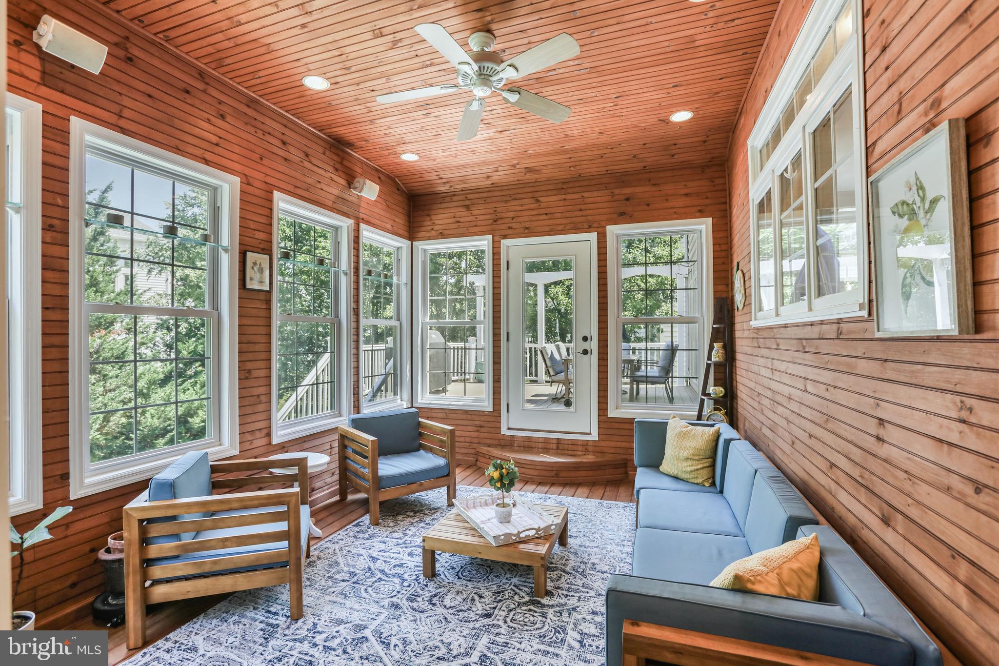 RIVER CREEK - Residential