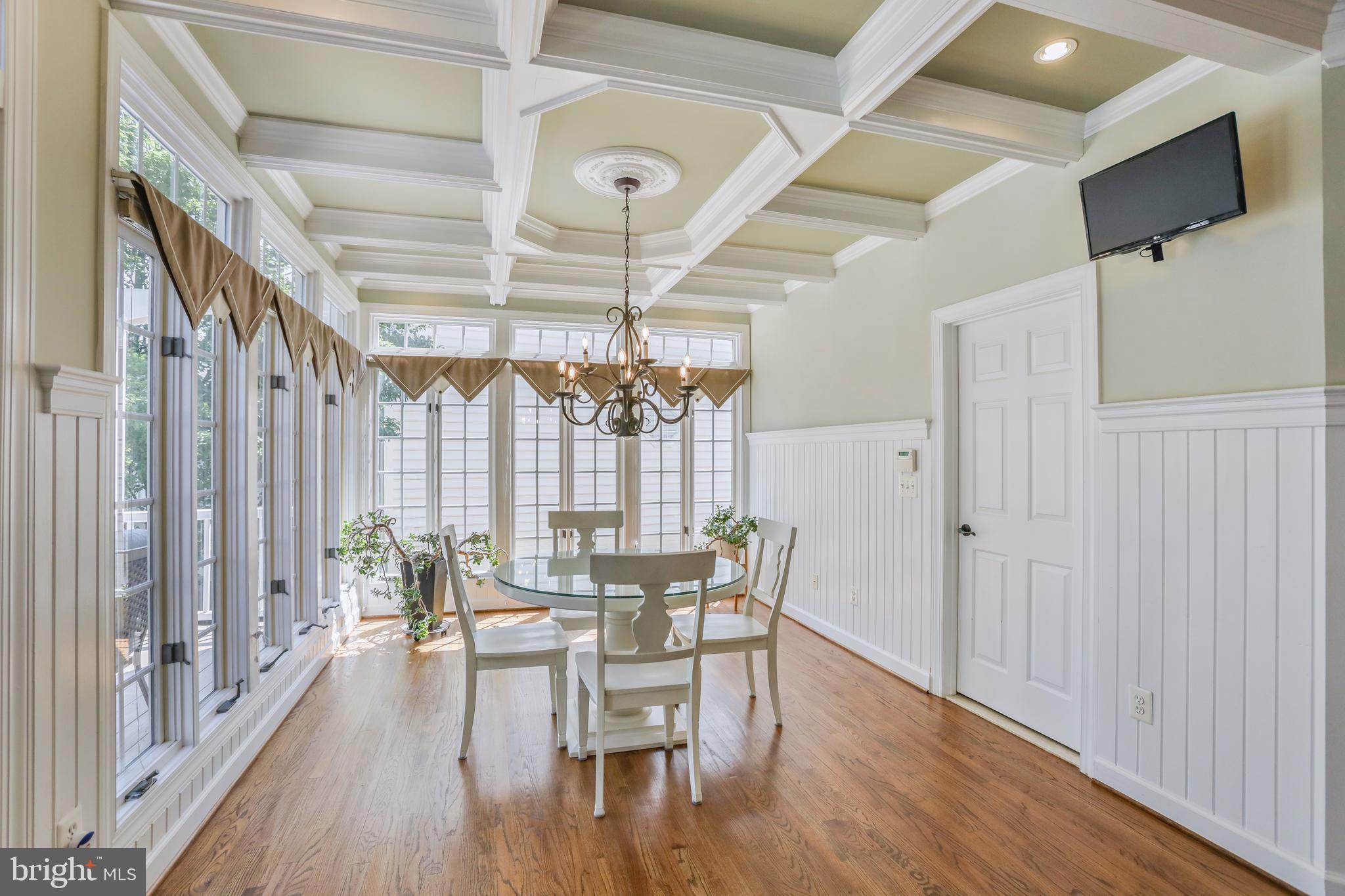 RIVER CREEK - Residential