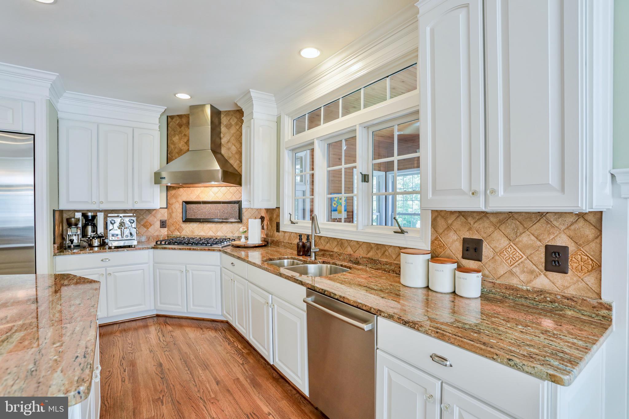 RIVER CREEK - Residential