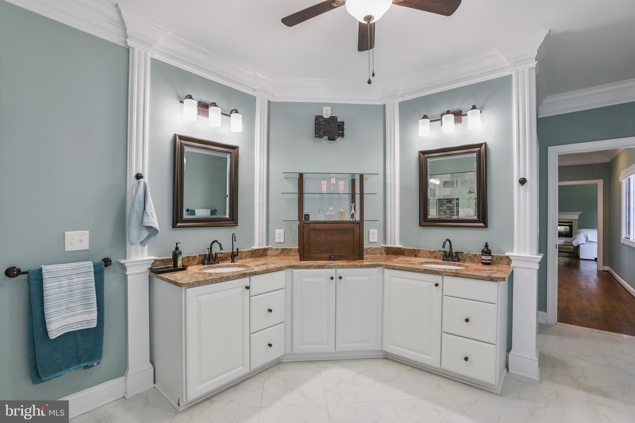 RIVER CREEK - Residential