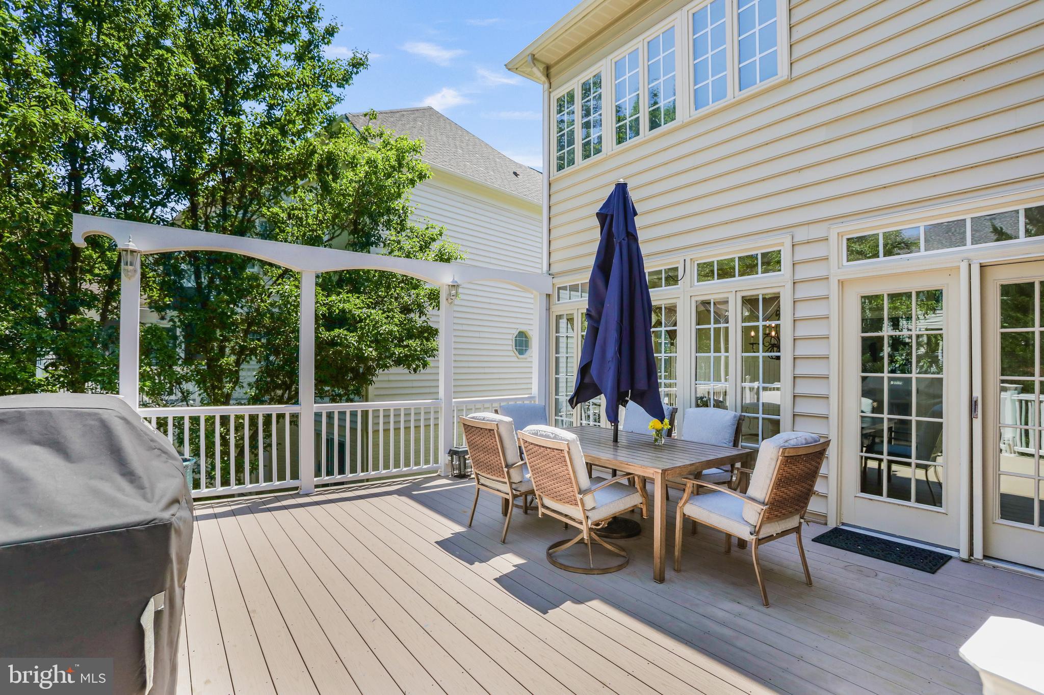 RIVER CREEK - Residential