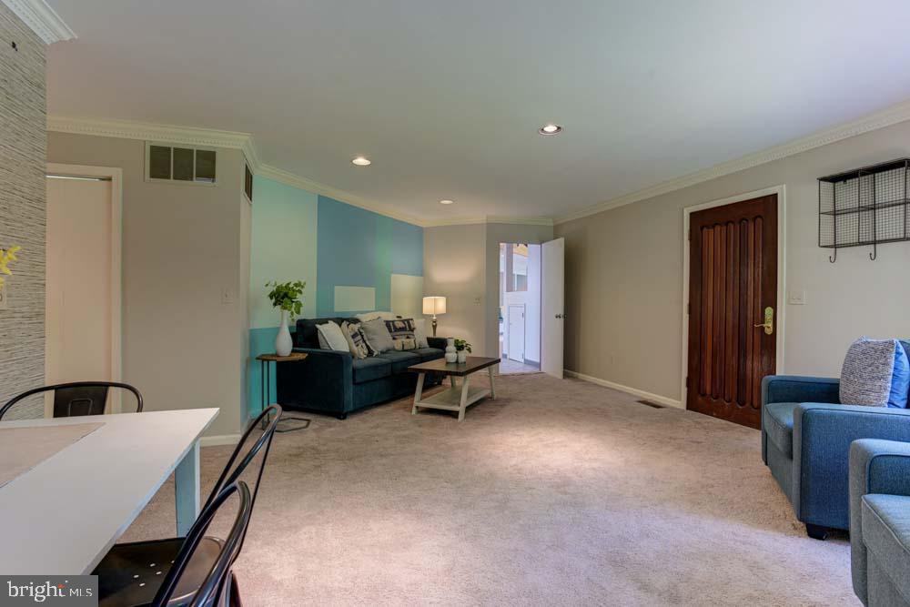 IVY MEADOWS - Residential