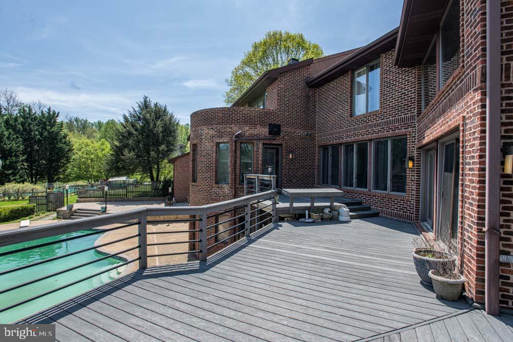 IVY MEADOWS - Residential