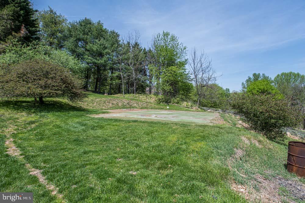 IVY MEADOWS - Residential