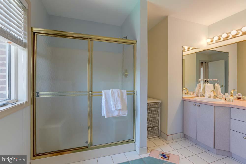 IVY MEADOWS - Residential