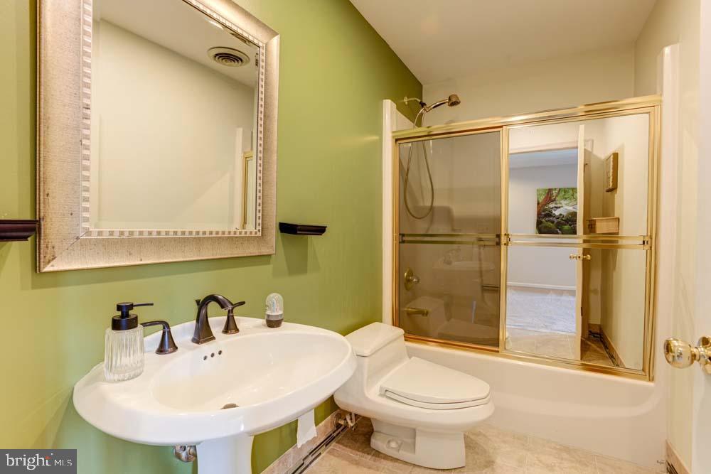 IVY MEADOWS - Residential