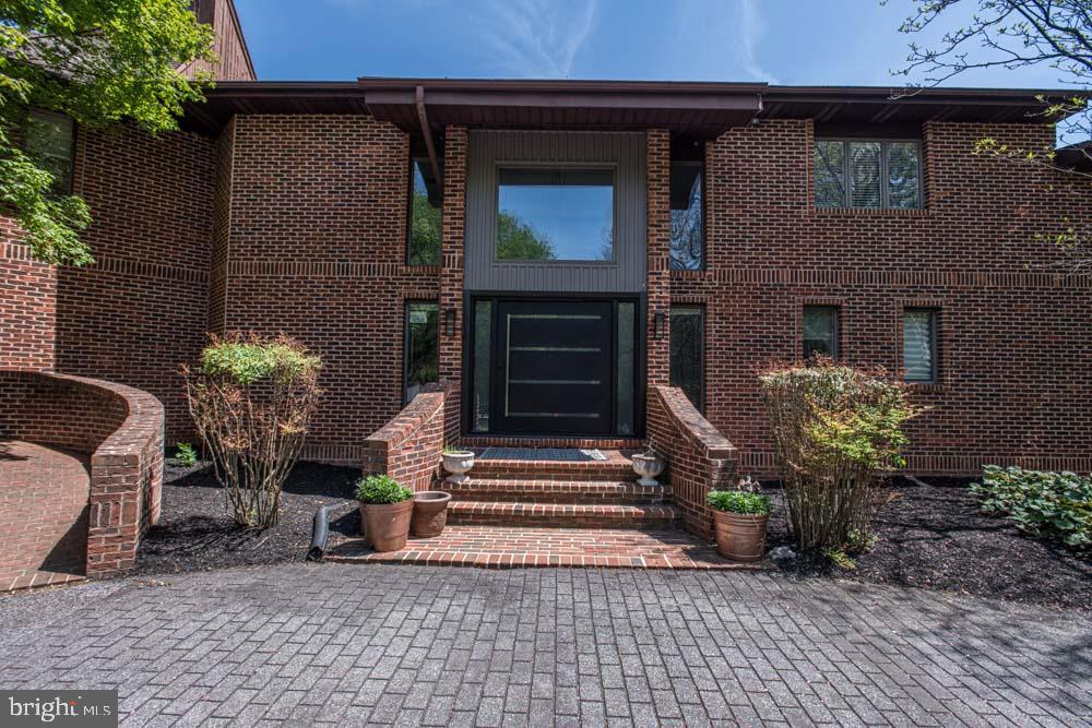 1 FOX FIELD COURT